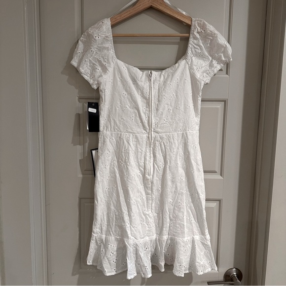 City Studio White‎ Mini Eyelit Dress Size small - Picture 2 of 7
